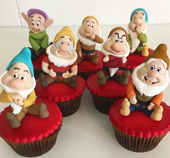 cupcake branca de neve E Sete Anões