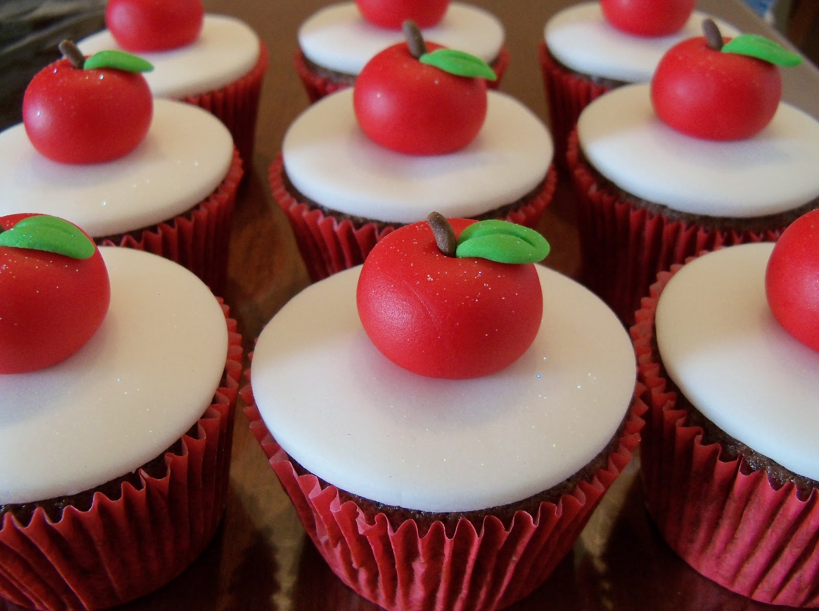 cupcake branca de neve Pasta Americana