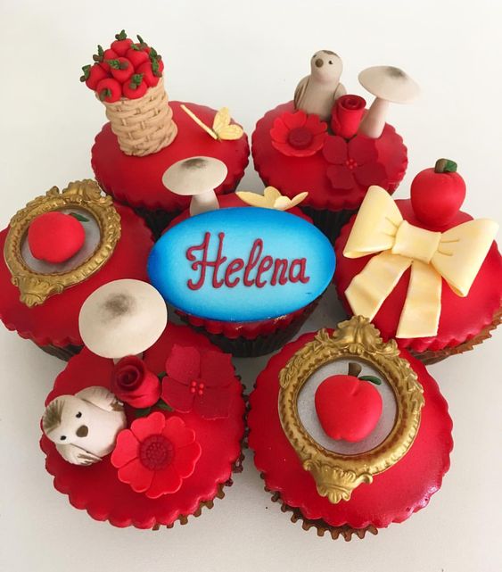 cupcake branca de neve Personalizado