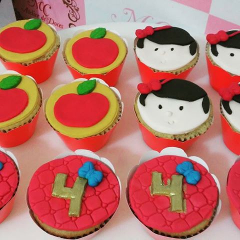 cupcake branca de neve Personalizado