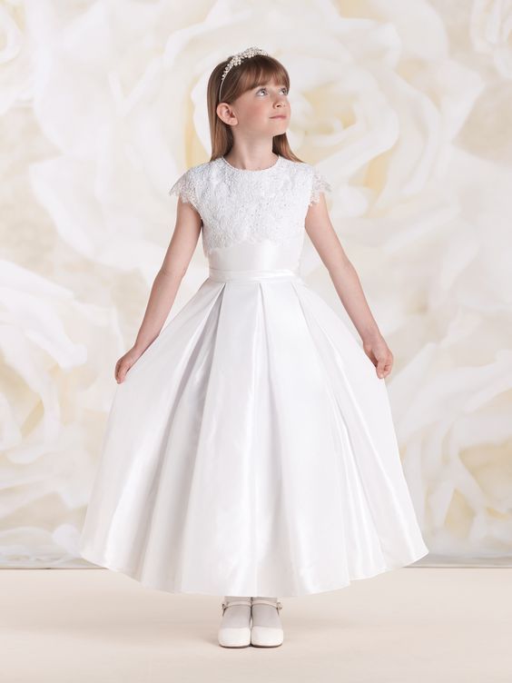 vestido branco de formatura infantil