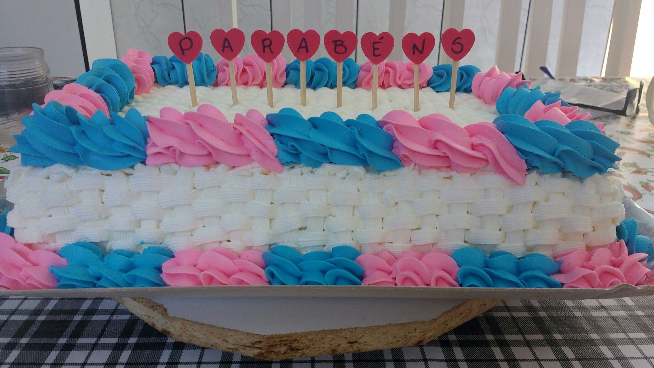 bolo azul e rosa Glacê