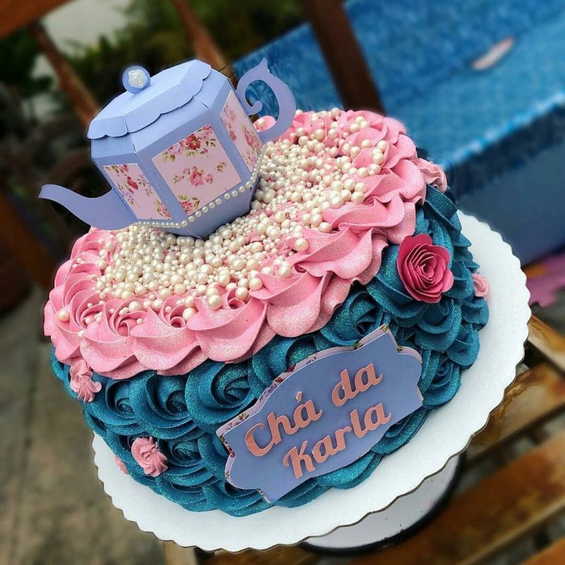 bolo chá de casa nova Chantilly