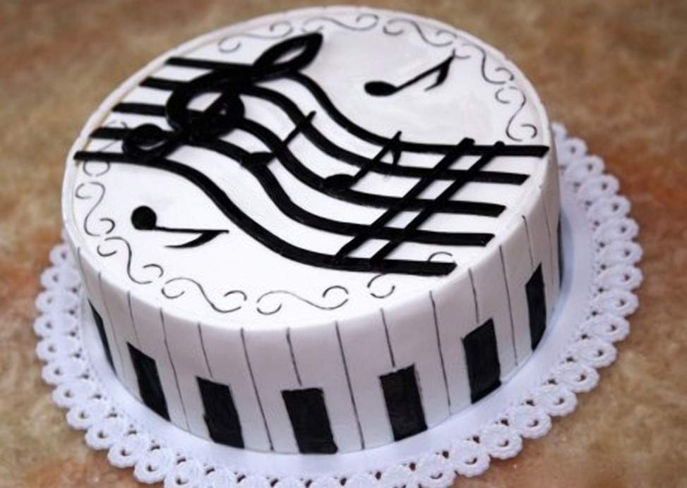 bolo com notas musicais Pasta Americana