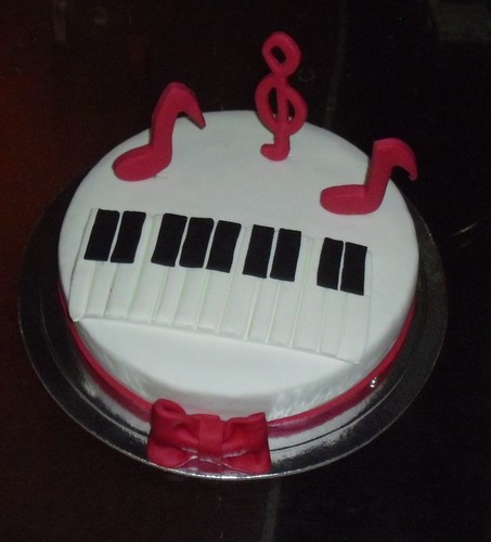 bolo com notas musicais Vermelho