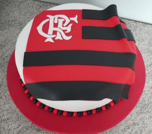 bolo com pasta americana Do Flamengo