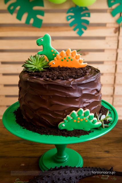 bolo de aniversario infantil Dinossauro