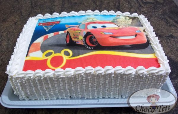 bolo de aniversario infantil Tema Carros