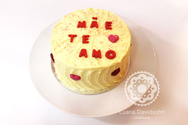 bolo de aniversario simples Para mãe