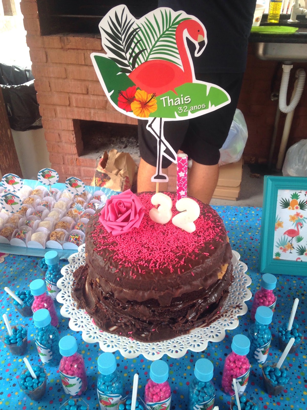 Bolo de Aniversário Feminino 32 anos