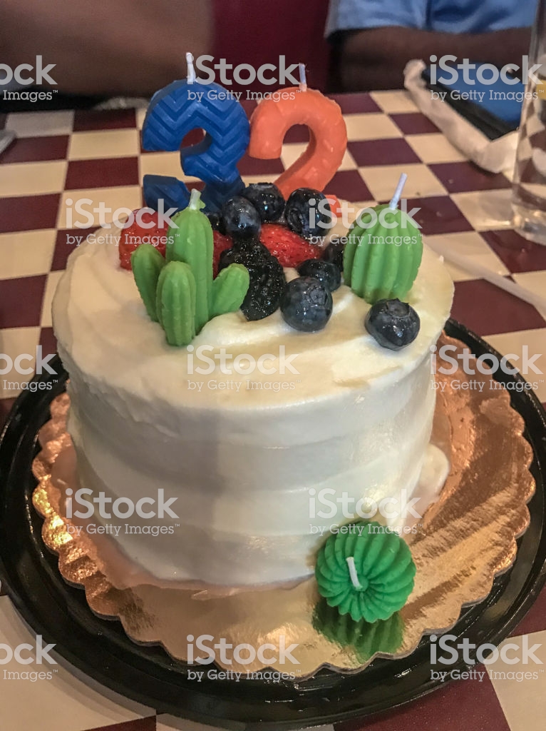 Bolo de Aniversário Feminino 32 anos