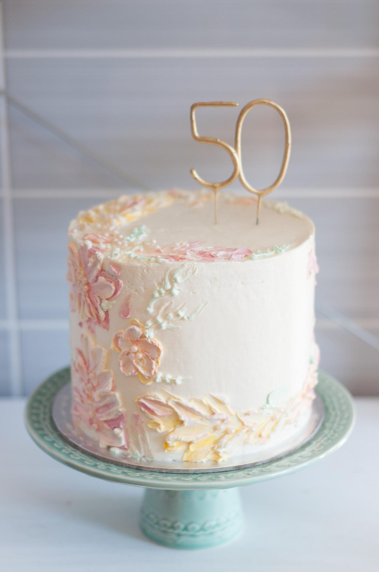 Bolo de Aniversário Feminino 50 anos