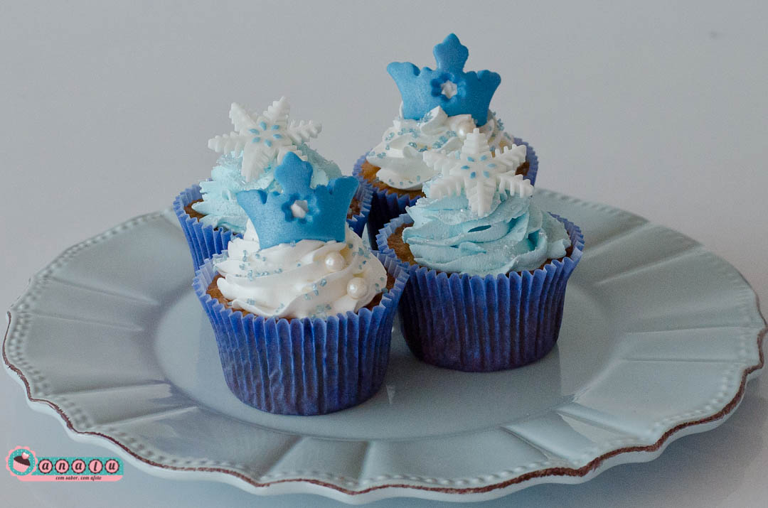 cupcake da frozen Com Chantilly