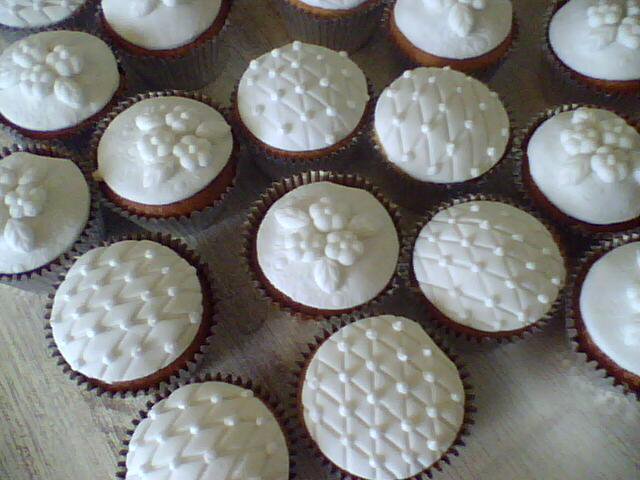 Cupcake Para Batizado Branco