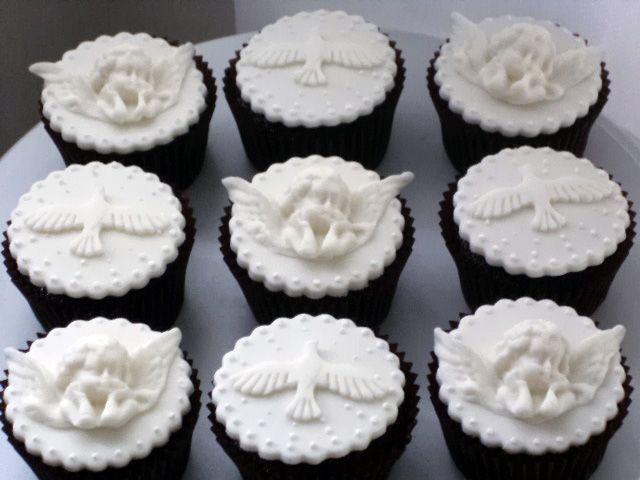 Cupcake Para Batizado Branco