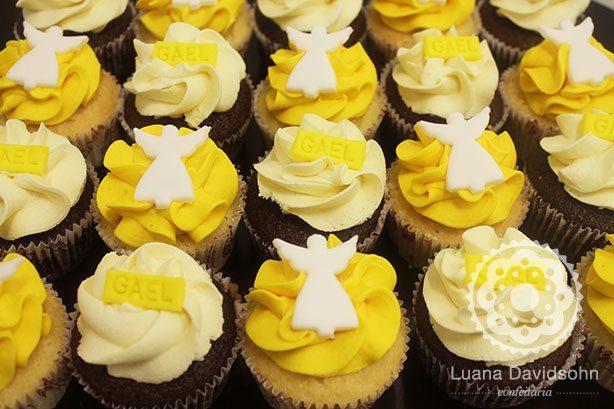 Cupcake Para Batizado Com Chantilly