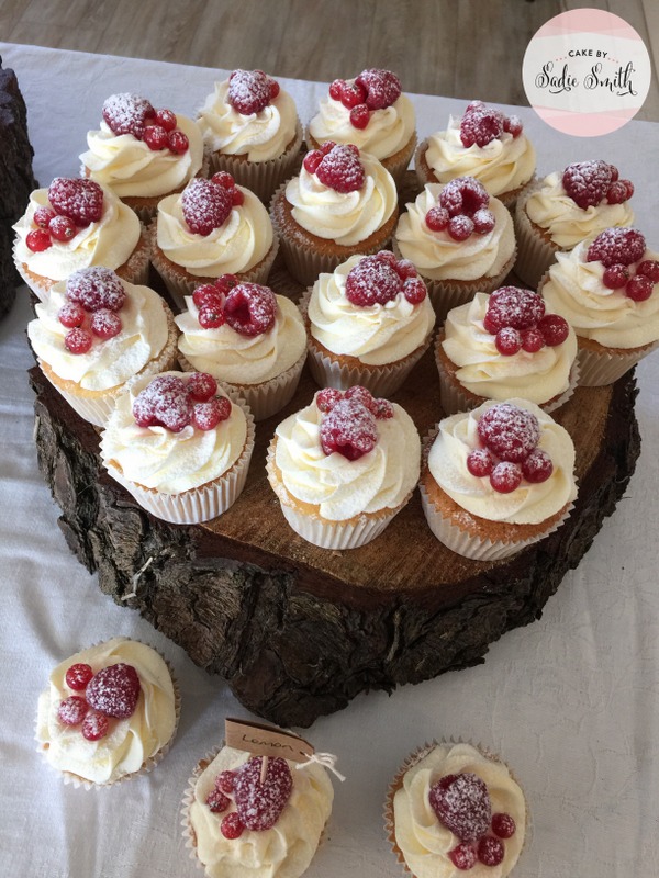 cupcake para casamento Rústico