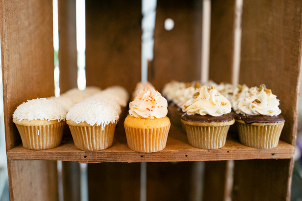 cupcake para casamento Rústico