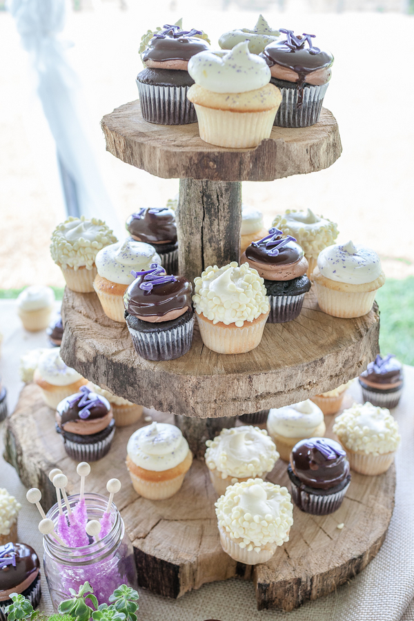 cupcake para casamento Rústico