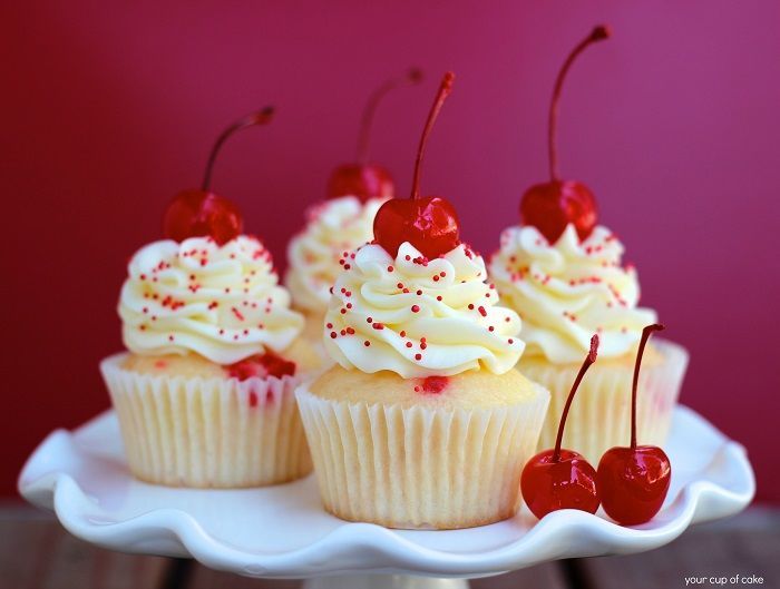 cupcake para casamento Vermelho e Branco