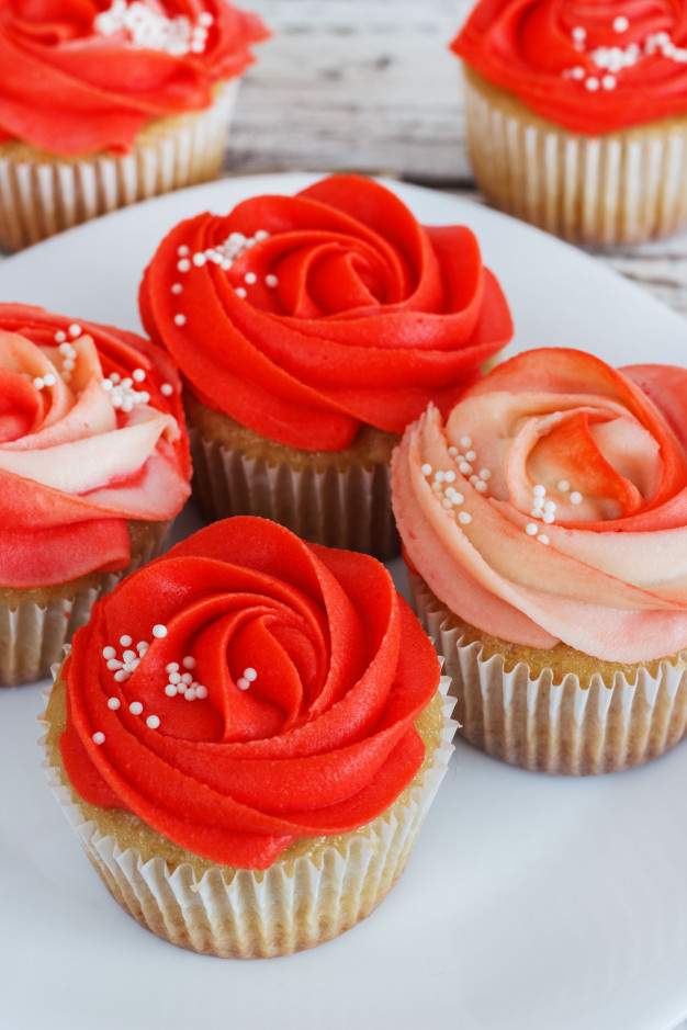 cupcake para casamento Vermelho e Branco