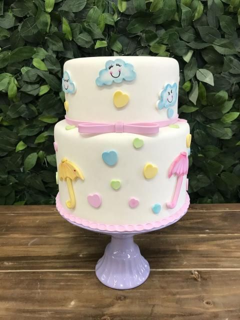  Bolo de 2 Andares Chuva de Amor