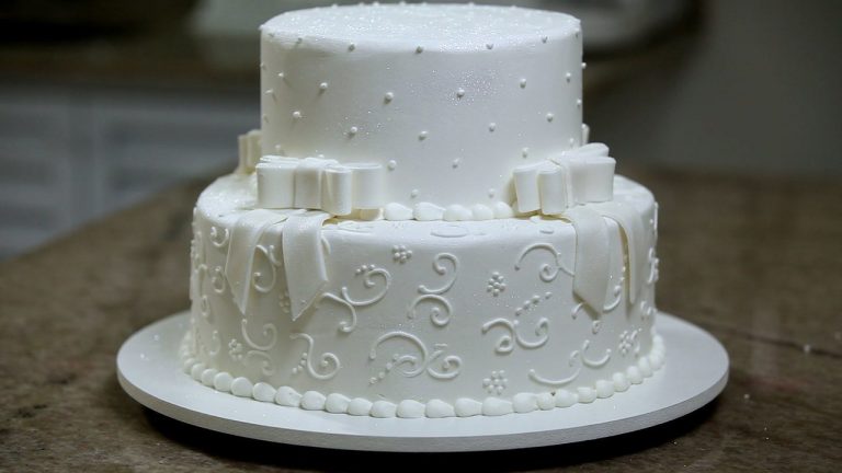 Bolo de 2 Andares: 80 Bolos Maravilhosos Para a Sua Festa