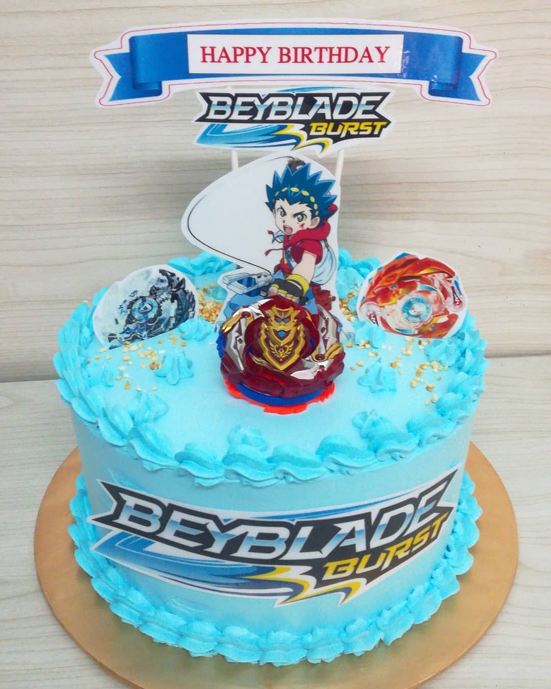 Bolo Beyblade Chantilly