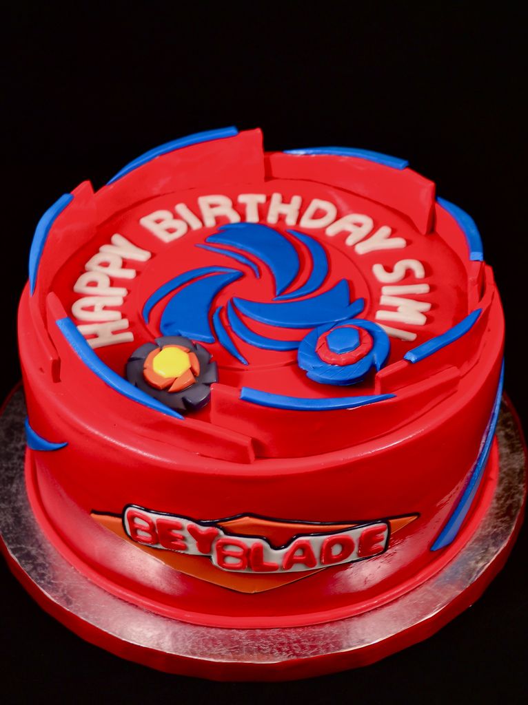 Bolo tema Beyblade para o aniversariante Arthur! @graziiellamachadoo gratos  pela preferência! #bolodecorado #boloconfeitado #cake #cakedesign, By  L&G cakes