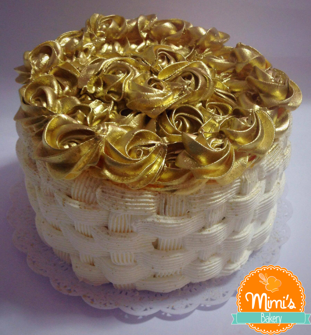 Bolo de bodas de ouro Chantilly