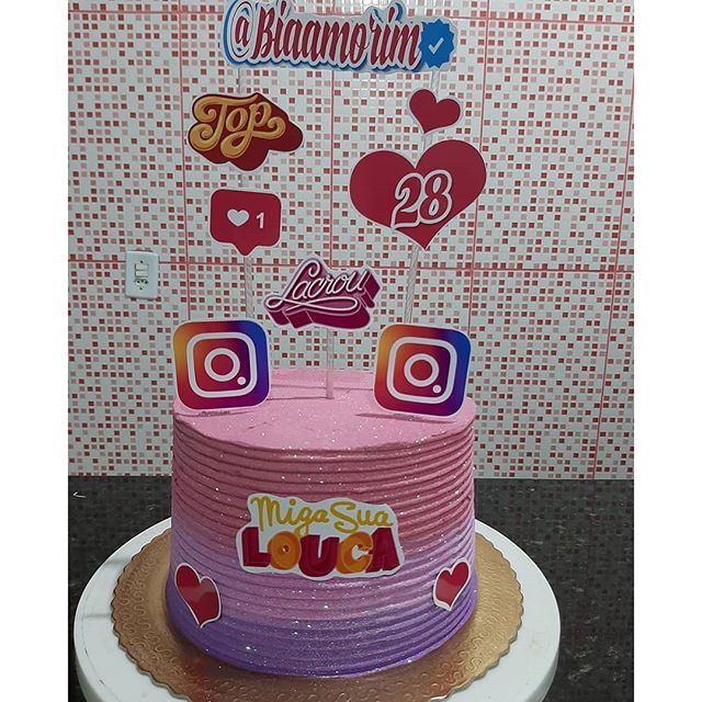 Bolo instagram: Decorado