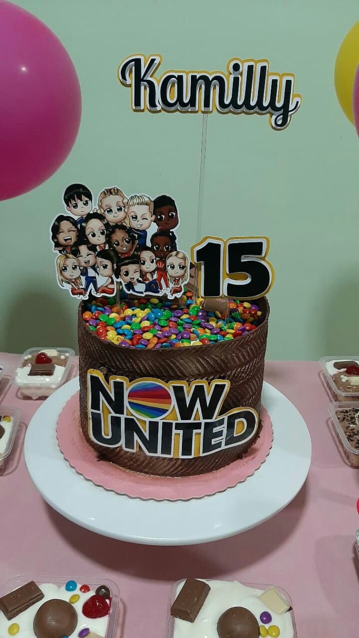 Bolo Now United Preto