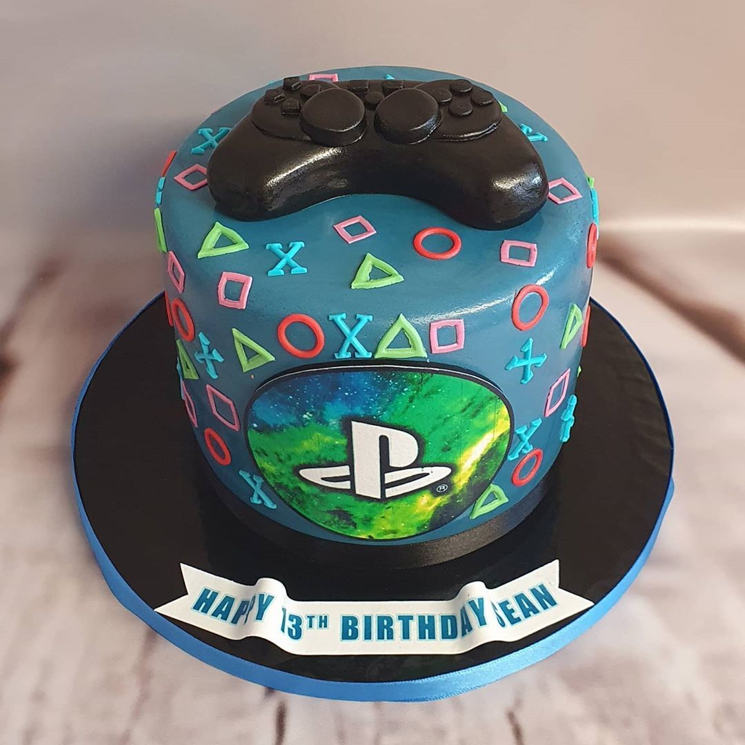 Bolo de videogame: 80 ideias que vão elevar o nível da sua festa  Bolos de  videogame, Bolo de playstation, Bolo aniversario infantil