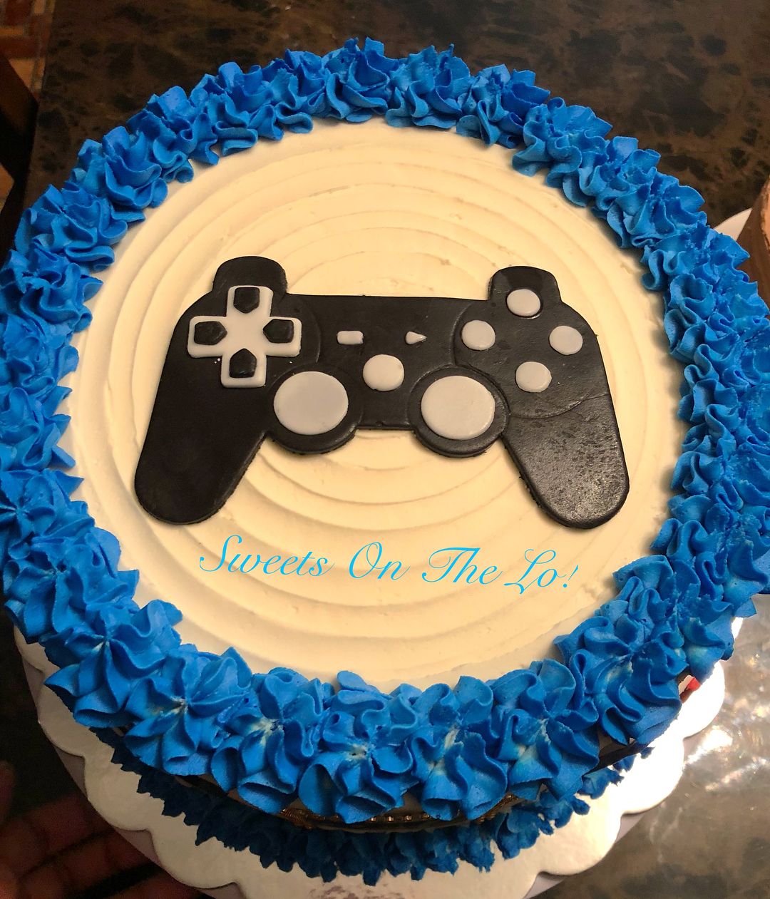 bolo #decoração #topper #jogo #videogame #festa #chantilly #confeitaria  #cake #infantil #azul