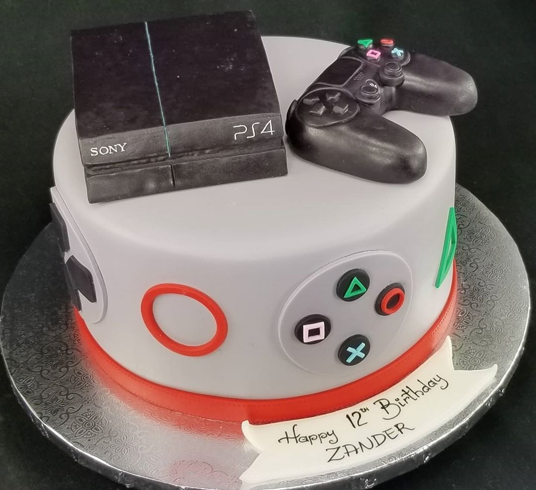 Bolo de videogame: 80 ideias que vão elevar o nível da sua festa  Bolos de  videogame, Bolo de playstation, Bolo aniversario infantil