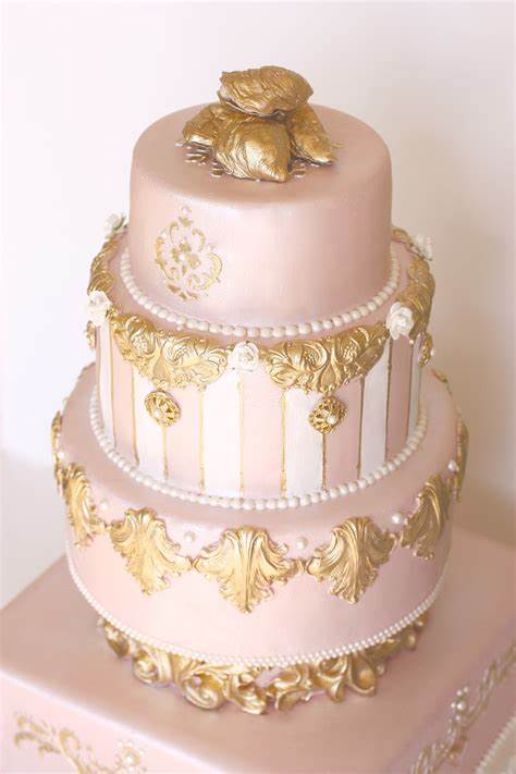 Bolo Glow Cake Rosa e Dourado