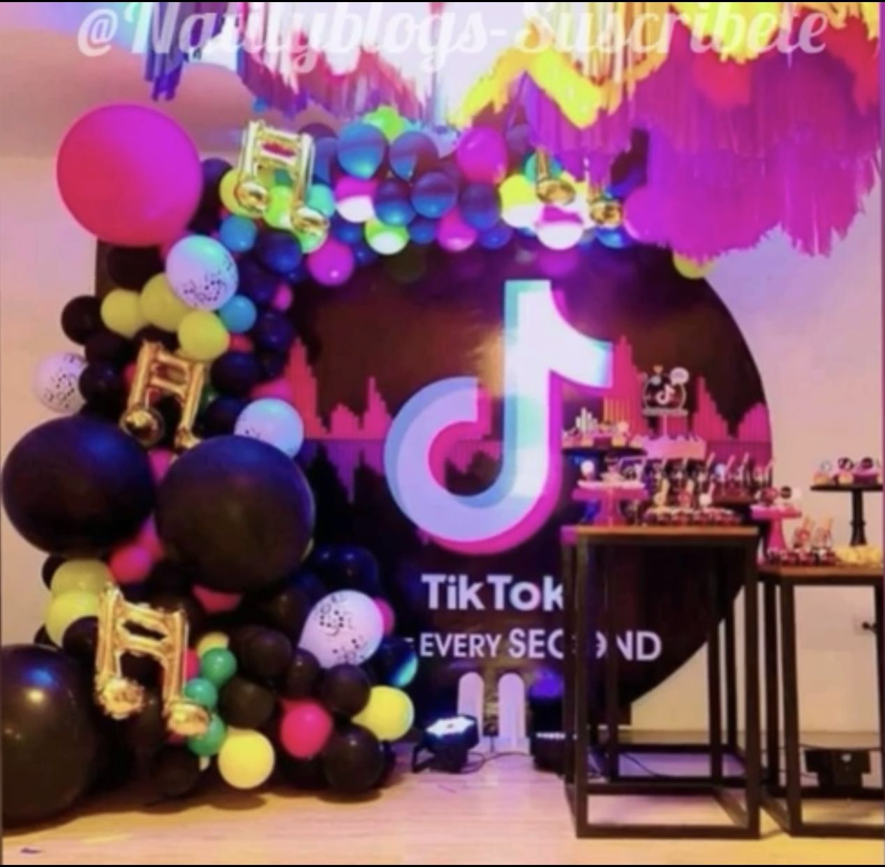 Festa Tik Tok Neon